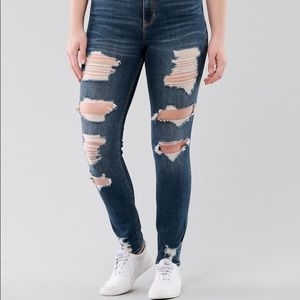 CURVY ULTRA HIGH-RISE SUPER SKINNY JEANS